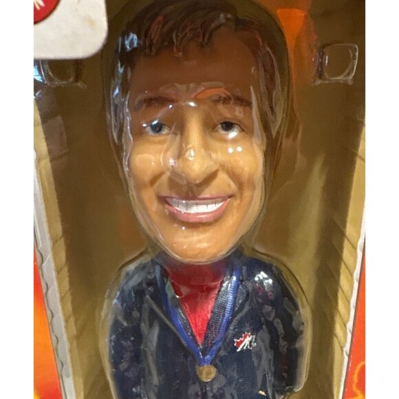 Wayne Gretzky Team Canada 2002 Gold Medal Bobblehead Doll Collectible Hockey Fig - Picture 2 of 8